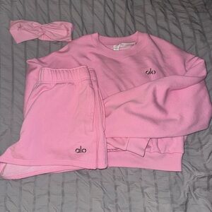 ALO Yoga- Limited Edition, hard to get colour “Sweet Pink” Bundle